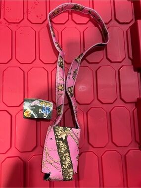 RedHead Pink Camo Neoprene Crossbody Can/Bottle Holder